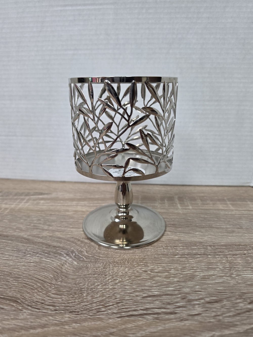 Bath and Body Works 6.5" Vine Leaf Pedestal 3 Wick Candle Holder Silver Metal